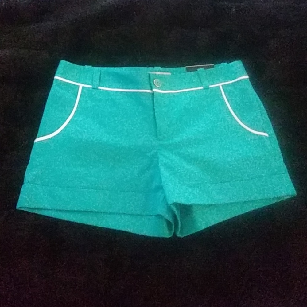BWT BANANA REPUBLIC Ryan Fit SHORTS Size 6